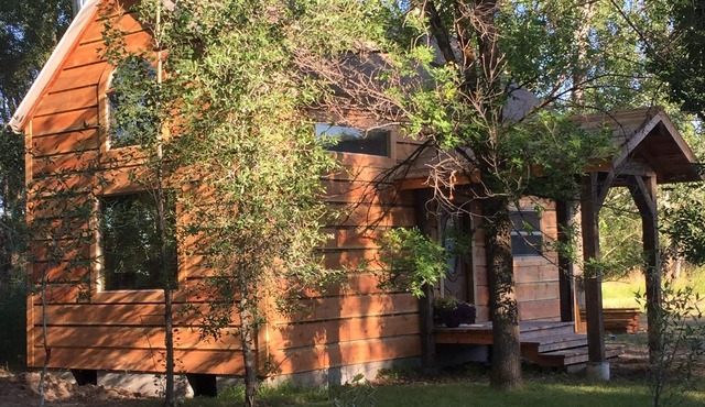 Close to Bear World , Heise Hot springs , West Yellowstone and Jackson Hole.