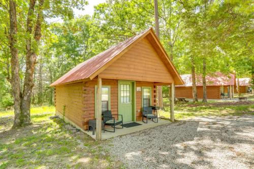 Close to Blanchard Caverns! Nature-Centric Cabin