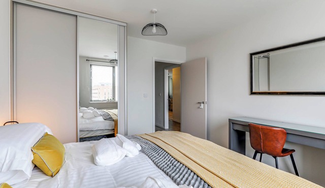 Close to Canning Town Station, O2 Arena, Excel Centre & London City Airport.n