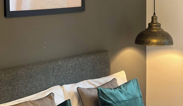 Close to city centre, Free Parking