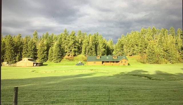 Close to Deerfield Lake,Hiking,UTV,Gameroom,Hot tub,Mini Donkeys,Goats,Chickens