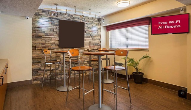 Close to DFW: Airport Shuttle & Parking. Near Grapevine Mills Mall | 4 Units