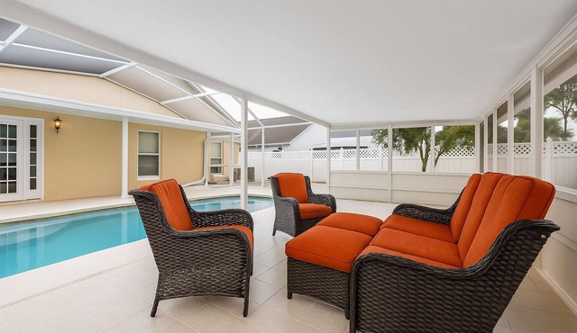 Close to Diney World/Golf Club/UCF/10 Guest/Pool/Laundry