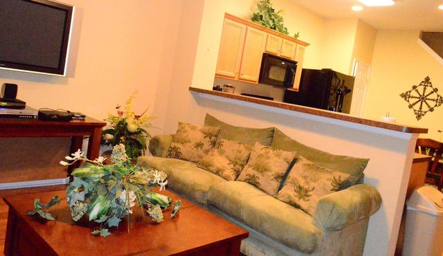 Close to Disney 3 bdrm 3 bath- Unit 8 Crestwynd