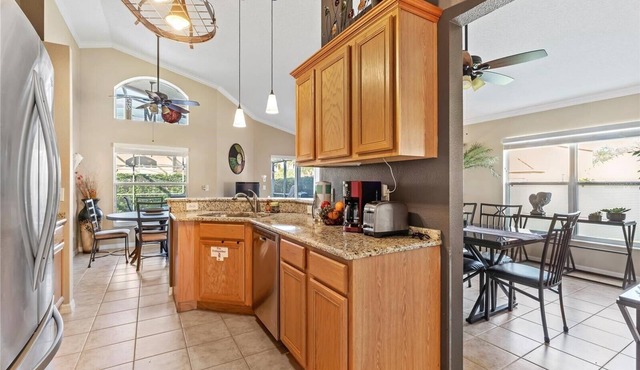 Close to Disney 4 Bedrooms private pool and spa gated security Resort of Solana