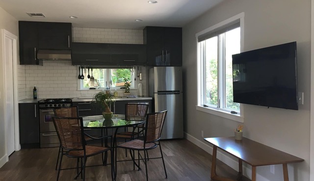 Close to Downtown and UT! Beautiful New Studio Apartment
