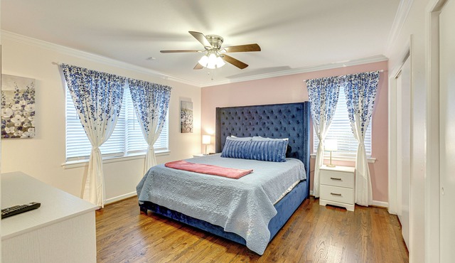 Close to Downtown Family & Pets!