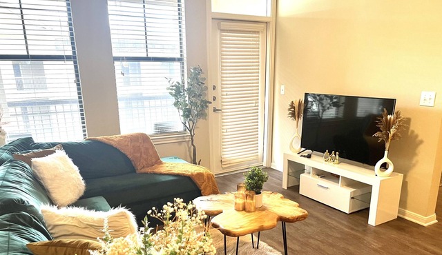 Close to downtown Houston: free gated parking