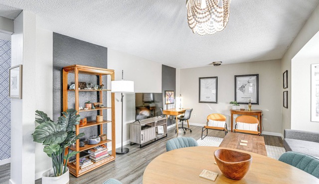 Close to Downtown & Parks: Modern Anchorage Home