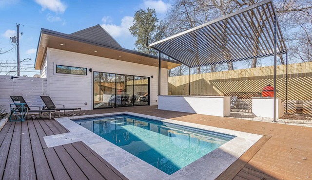 Close to Downtown, Stylish, Pool - Avante-Garde