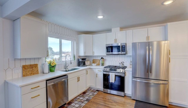 Close to DT Denver | Easy Access to Mtns! | Patio
