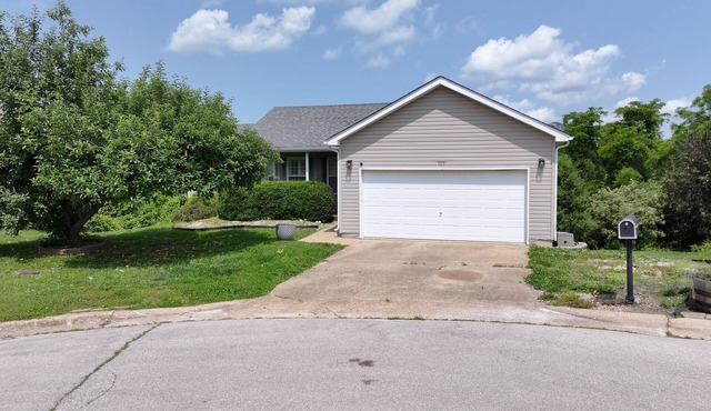 Close to FLW! Comfy 3Br 2Bth House