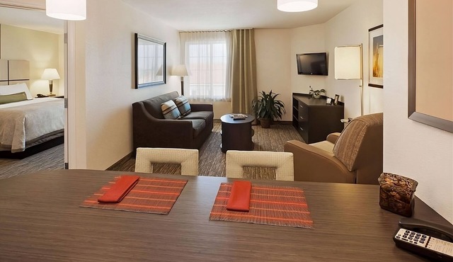 Close to Fort Worth Museum of Science and History! 2 Contemporary Units, Parking
