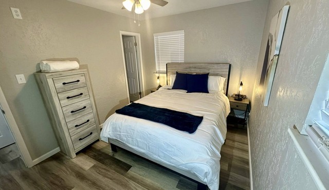 Close to Ft. Sill; Cozy 3 bedroom in quiet neighborhood; lots of amenities