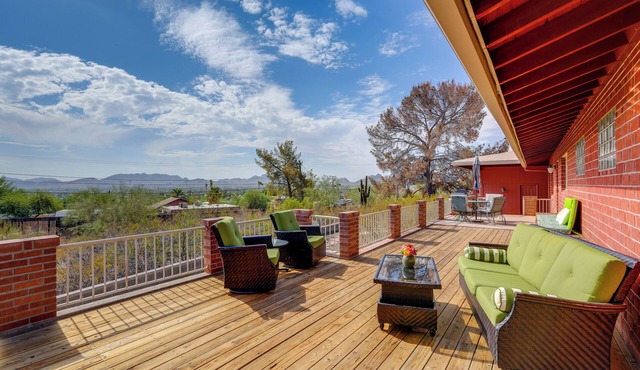 Close to Hiking & Biking: Mtn-View Phoenix Home