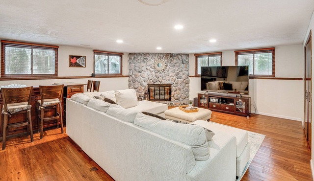 Close to Hospitals & Downtown: Cleveland Home