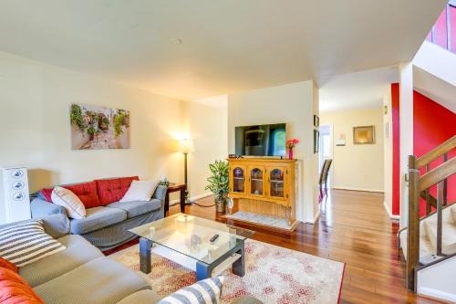 Close to Hospital and Dulles Herndon Townhome