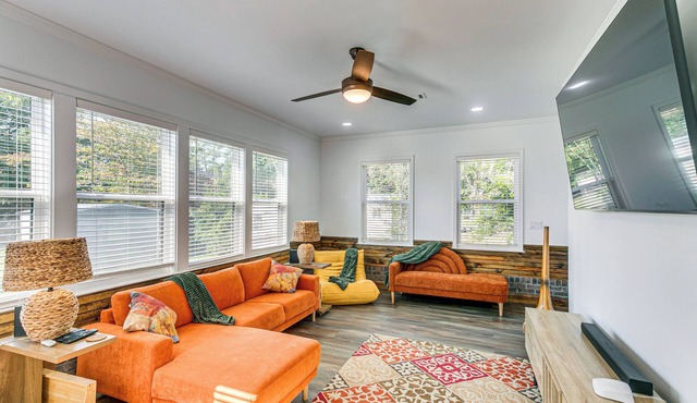 Close to Hospital & Dtwn! Quiet Waycross Home