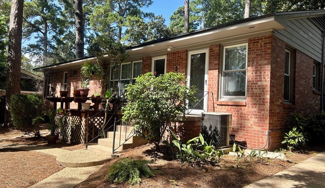 CLOSE TO HOSPITALS & NORTON ART GALLERY- VERY NICE 2 BDRM/2 BATH HOME W/BIG YARD