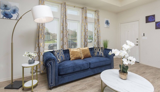 Close to hospitals, universities, restaurants, shopping mall and more