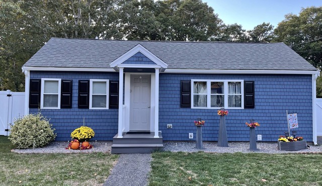 Close to it all;Beaches, Shopping Centers,Downtown,Ferry and more