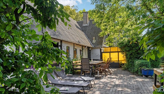 Close to Kramnitse on Lolland awaits you this vacation home.