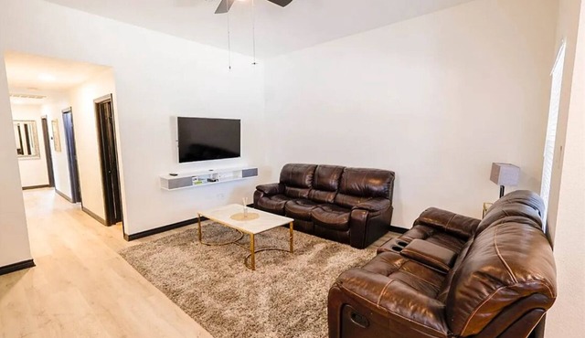 Close to Kyle Field, Texas A&M, Santa’s Wonderland & anywhere you need.
