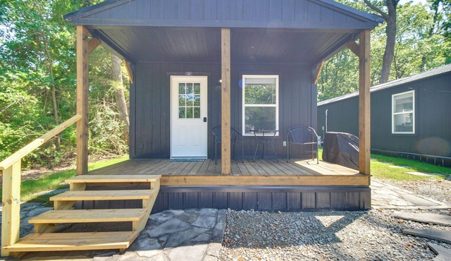 Close to Lake: Grove Cabin w/Shared Fire Pit!