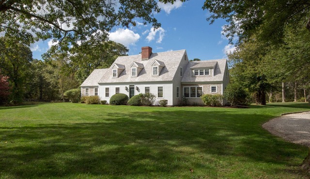 Close to Lambert's Cove Beach. Pastoral setting. Elegant farmhouse & guest house