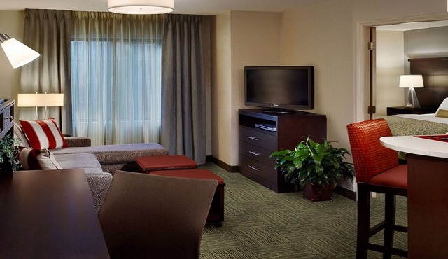 Close to Metro & Amtrak Station | 24 Hour Business Center + Fitness Center