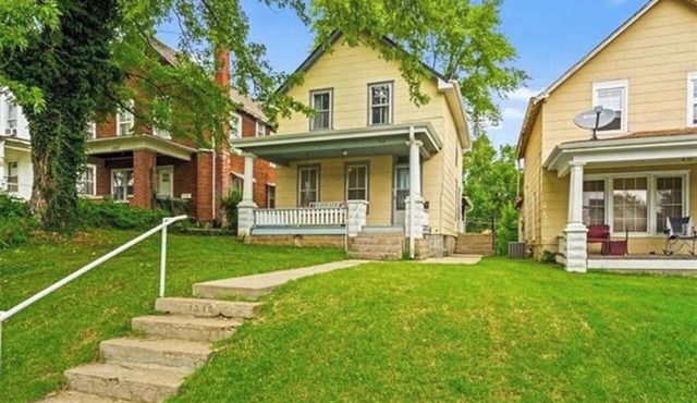 Close to MGP, 3br 1.5 bath King, Queen, 2 twins