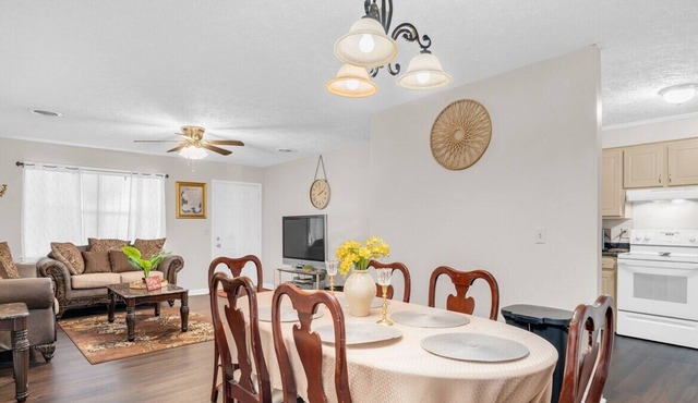 Close to MSU | Family Environment | Comfortable