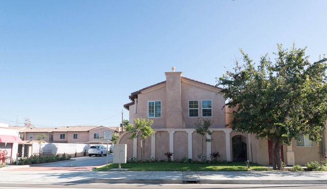 Close to Newport Beach And Disneyland