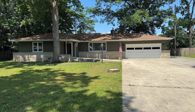 Close to Notre Dame Family And Pet Friendly house Heat AC nnLocated in Elkhart
