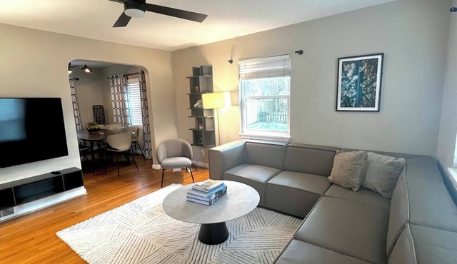 Close to Old Town Alexandria And All Things DC