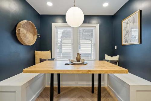 Close to OSU Rooftop Patio Grill & Outdoor TV