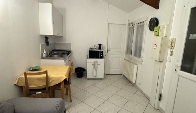 Close to Paris and Disney, Self-contained apartment