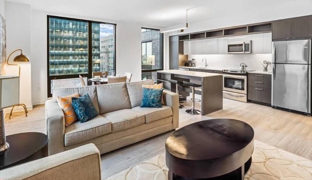 Close to Plaza America & Home Depot | nr Washington DC