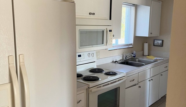Close to Rainbow River, one bedroom on golf course