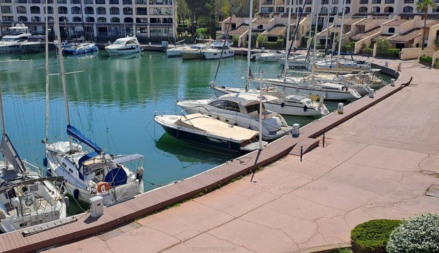 Close to Saint-Tropez – Apartment for 4 People with Marina View