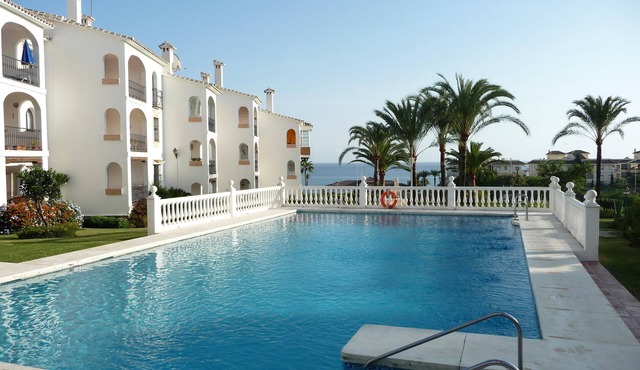 Close to sea in Rivera. Pool and beautiful garden. Close to golf
