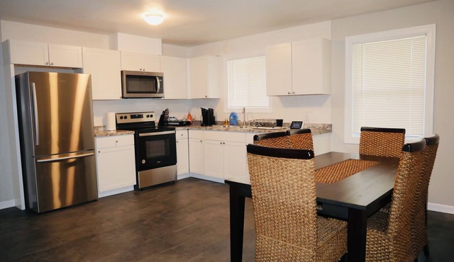 Close to shopping center minutes away from downtown Brunswick as well as beaches