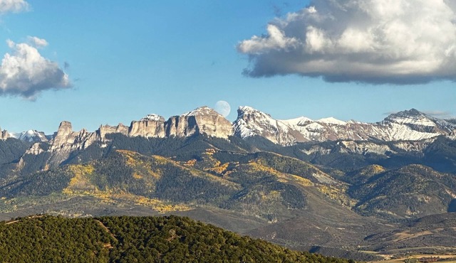 Close to Telluride! Discounted! Sits proudly 8,000ft above Ridgway & Ouray