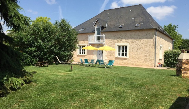 CLOSE TO THE MANS. CIRCUIT OF 24 HOURS, ZOO OF THE ARROW .SABLE, CASTLE OF THE LOIR