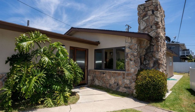 Close to the beach and town, pet friendly!