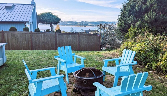 Close to the beach and shops; fast wifi - as about flexible check in and outs!