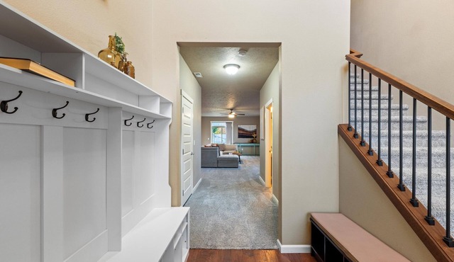 Close to the GESA Stadium, HAPO Center and Airport