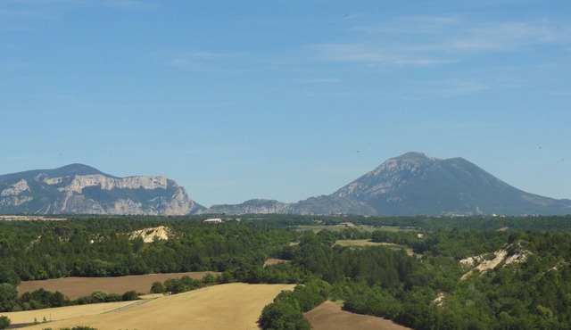 Close to the Gorges du Verdon Apartment with garden, terrace, panoramic view