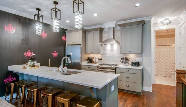 Close to the Gulch - Book Today