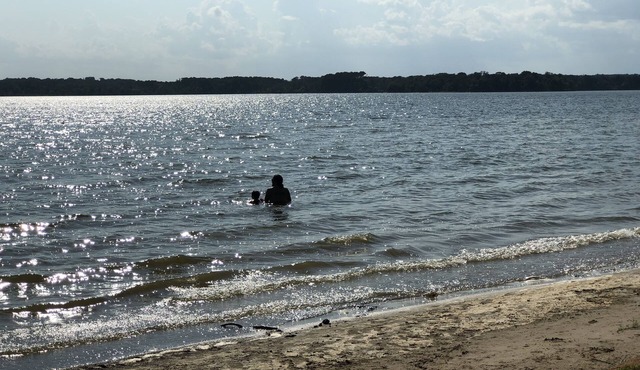 Close to the Lake and Boat Launches. Pet-Friendly and Family-Friendly. Fish/Hunt
